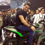 Freccia Verde in sella alla sua Mercury (Kawasaki ZX-10R)