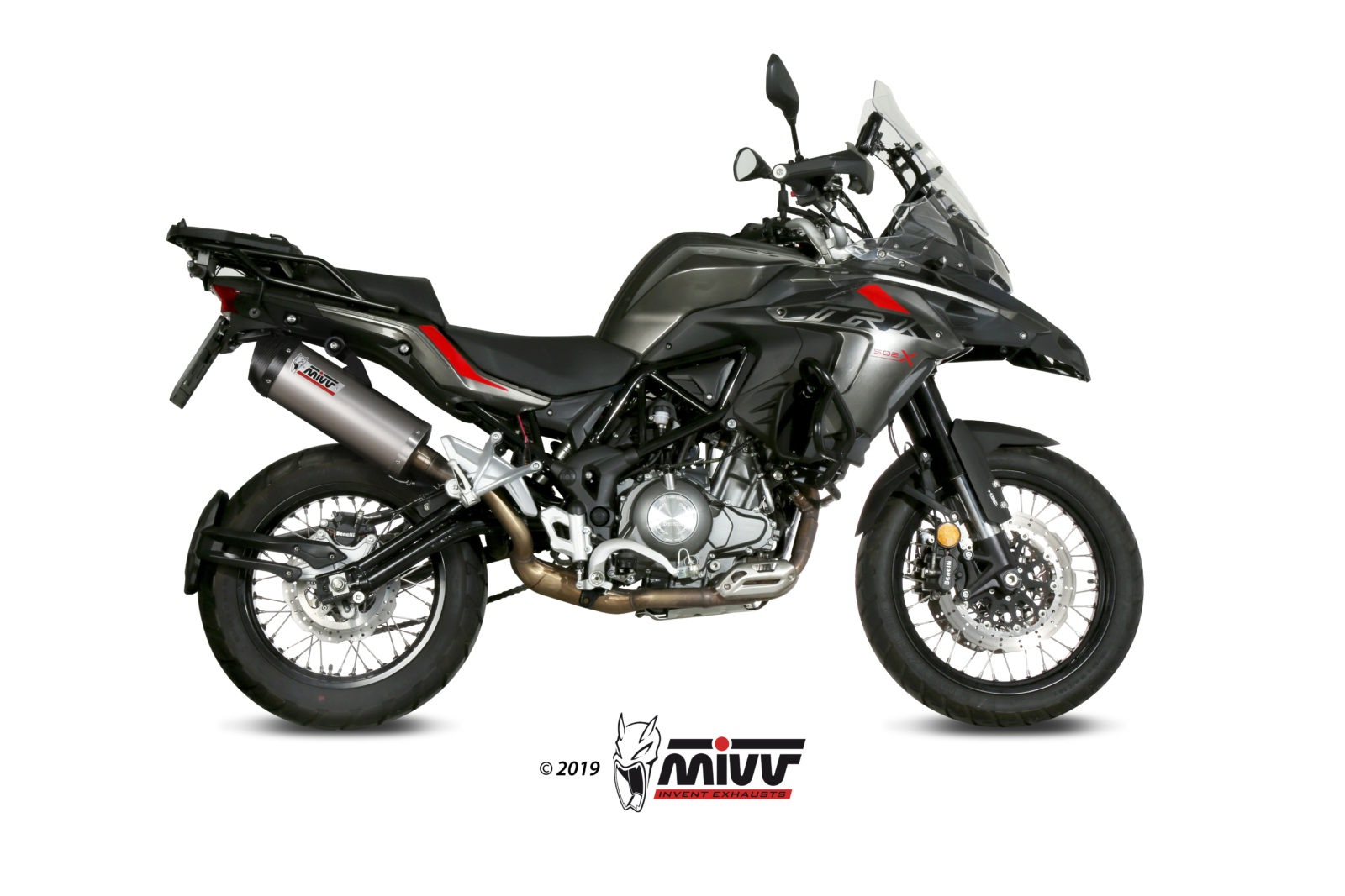 Scarico BENELLI TRK 502 X Mivv Oval تيتانيوم بغطاء كربوني E.004.LNC